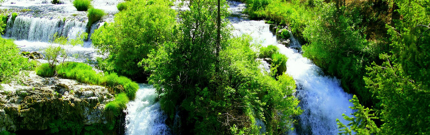 nature_waterfall-crop